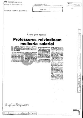 À vista greve nacional. Professores reivindicam melhoria salarial