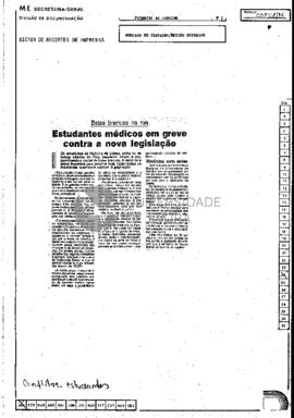 Batas brancas na rua. Estudantes médicos e greve contra a nova legislação