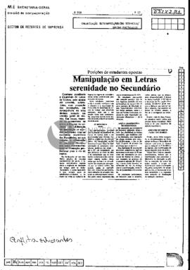 Posições de estudantes opostas. Manipulação em Letras serenidade no Secundário