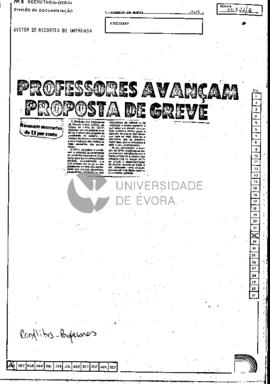 Professores avançam proposta de greve